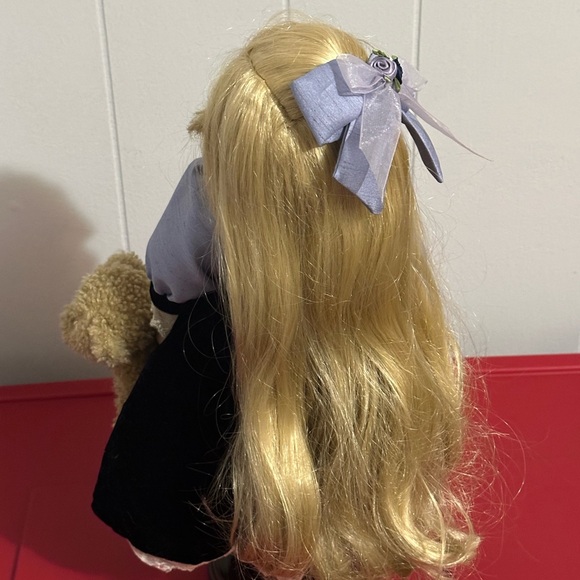 Victorian Collection Limited Edition Porcelain Doll 1998 - Picture 3 of 6